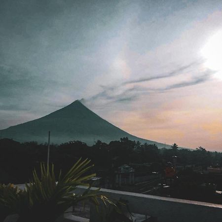Guinobatan Majestique Hotel Albay Bicol מראה חיצוני תמונה